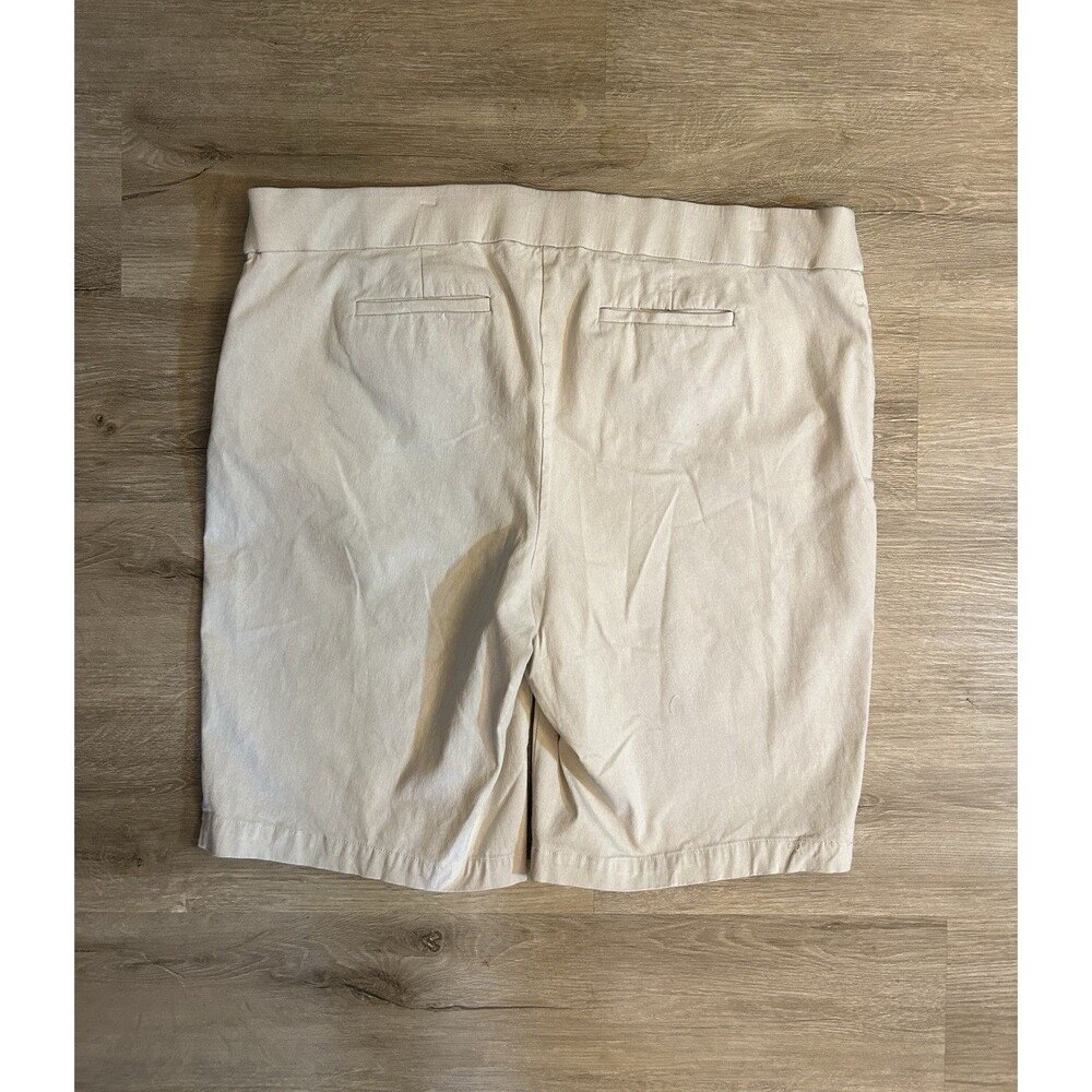 Kim Rogers Curvy 22W Beige Bermuda Walking Shorts Stretch Plus Size - Picture 3 of 12